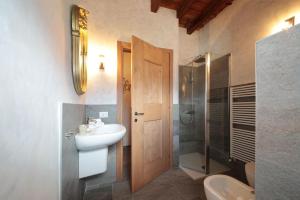 Phòng tắm tại Borgo Selvapiana