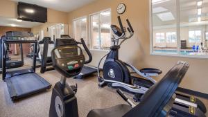 The fitness centre and/or fitness facilities at Best Western Nebraska City Inn