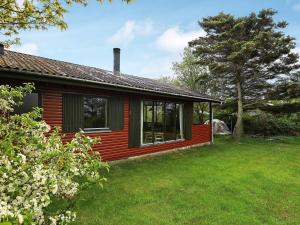 Zahrada ubytování 6 person holiday home in Vinderup