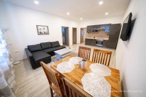 Kuchyňa alebo kuchynka v ubytovaní Apartmány na Šumavě