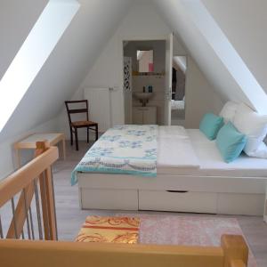 Llit o llits en una habitació de Ferienhaus Kir