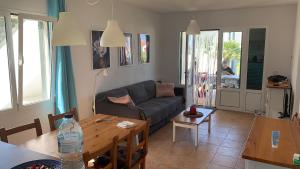 Fotografie z fotogalerie ubytování Ca la Marta apartamento con piscina y jardín a 150m de la playa v destinaci Arenal d'en Castell