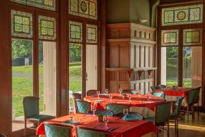 Restaurace v ubytování VTF Le Domaine de Françon