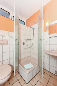 Gallery image of Hotel-Pension Altes Siel in Bensersiel