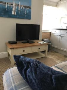 A television and/or entertainment center at Elizabeth House 