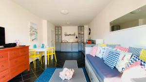A kitchen or kitchenette at APARTELLO Modern Apartment - Balkan Breeze 7