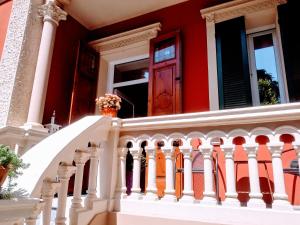 A balcony or terrace at Meuble' 21 di Anna