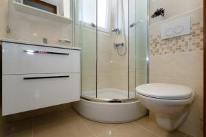 Ein Badezimmer in der Unterkunft Apartmani Braut