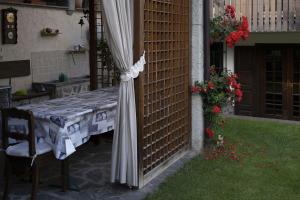 A garden outside Casa Galèt