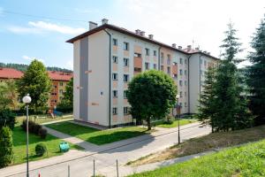Fotografia z galérie ubytovania Szara Strefa - Loft Bieszczady Apartament v destinácii Ustrzyki Dolne