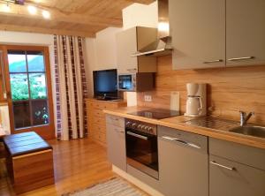 Kuchyňa alebo kuchynka v ubytovaní Ferienwohnung Prosch