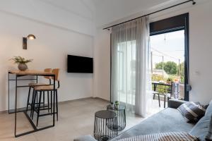 Gallery image of Cove Suites in Iraklitsa