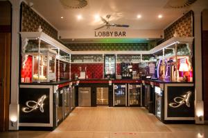 Hotel Tommy Wellness & Spa的证书、奖牌、标识或其他文件