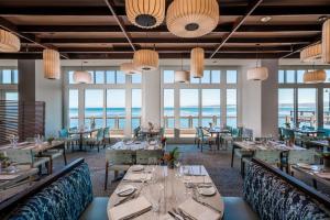 Restaurace v ubytování InterContinental The Clement Monterey by IHG
