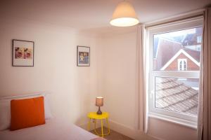 Gallery image of Little Chelsea Beacon - chic & central flat with parking in Eastbourne