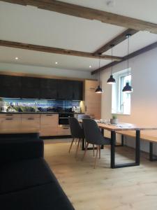 Kuchyňa alebo kuchynka v ubytovaní Appartement Ferienwohnung Bergahorn Gröbming