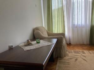 Predel za sedenje v nastanitvi apartman Mara