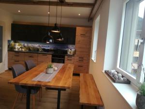 Kuchyňa alebo kuchynka v ubytovaní Appartement Ferienwohnung Bergahorn Gröbming