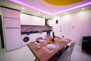 Kép Tarhan 2 - 1 Bedroom with 2 jacuzzi in Kalkan szállásáról Çavdır városában a galériában