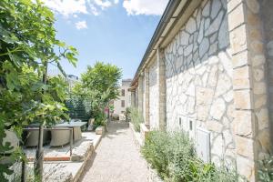 Κήπος έξω από το Absolutely perfect location minutes from old Town