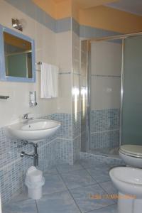Vonios kambarys apgyvendinimo įstaigoje Hotel Chentu Lunas