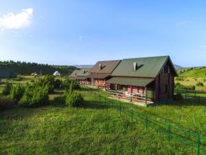 Afbeelding uit fotogalerij van Family lux Apartments in Žabljak