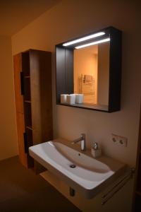 A bathroom at Ferienwohnung Grunholz