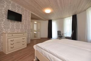 Μια τηλεόραση ή/και κέντρο ψυχαγωγίας στο Floros simfonija Jūros