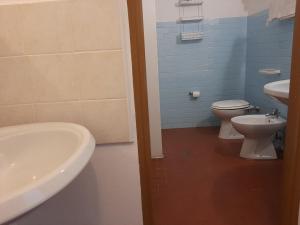 A bathroom at Hotel Conca d'Oro
