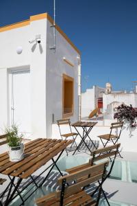Bazén v ubytovaní Planeta Cadiz Hostel alebo v jeho blízkosti