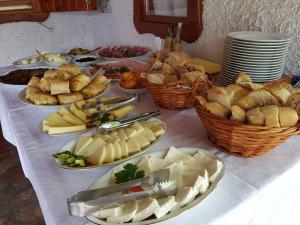 Φαγητό σε αυτή η εξοχική κατοικία ή κάπου εκεί κοντά