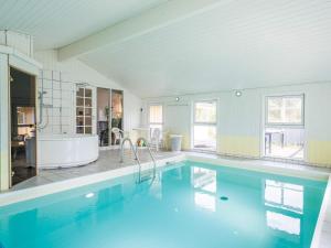 Bazén v ubytování Luxury Retreat by Heathland-By Traum nebo v jeho okolí