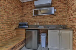 Wonthaggi Motel的厨房或小厨房