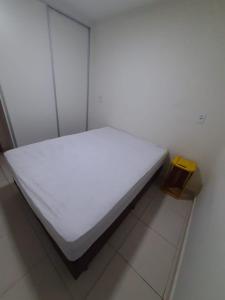 PIETA- Apto Completo, conforto e qualidade, wifi, 1dorm max 4にあるベッド