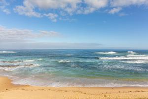 a view of the ocean from the beach at Wonthaggi Motel in Wonthaggi