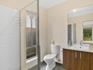 Bilik mandi di Ocean View Crescent 59 +5 gambar