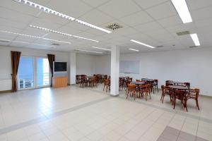 TV a/nebo společenská místnost v ubytování Campus Hotel
