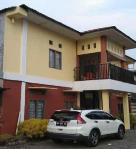 Gedung tempat guest house berlokasi