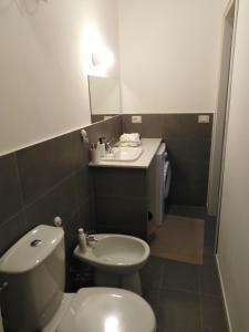 A bathroom at Casina del fico d'India