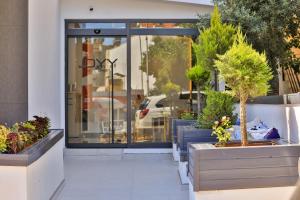 Φωτογραφία από το άλμπουμ του Joyy Suit Apart στο Κας