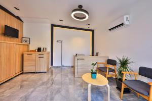 Φωτογραφία από το άλμπουμ του Joyy Suit Apart στο Κας