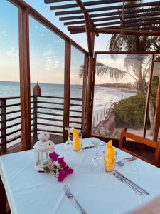 Reštaurácia alebo iné gastronomické zariadenie v ubytovaní Palumboreef Beach Resort