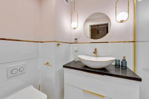 Kúpeľňa v ubytovaní Warzywnicza Old Town Apartment + 10 fotografií