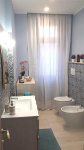 A bathroom at CASA PAOLINA NEL CENTRO DI BRACCIANO