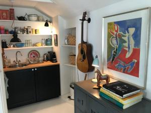 Kuchyň nebo kuchyňský kout v ubytování Svenskebakken Bed & Breakfast