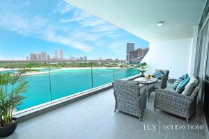 Gallery image of LUX Opulent Island Suite 6 Burj View in Dubai