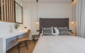 Posteľ alebo postele v izbe v ubytovaní Eptanisos Beachfront Suites Zante + 18 fotografií