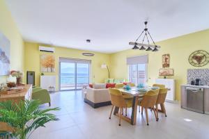 A kitchen or kitchenette at Seaside House Még 10 kép