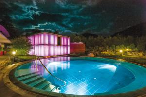 Basen w obiekcie Hotel Das Gastein - ganzjährig inklusive Alpentherme Gastein & Sommersaison inklusive Gasteiner Bergbahnen lub w pobliżu