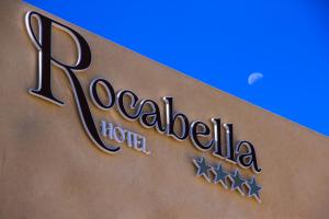 Hôtel & Spa Rocabella的证书、奖牌、标识或其他文件